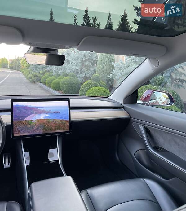 Седан Tesla Model 3 2018 в Днепре