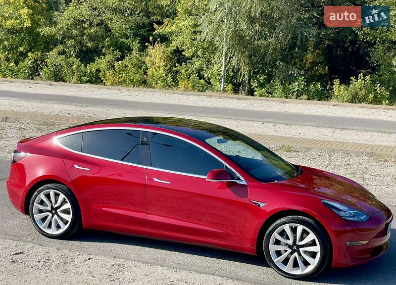 Седан Tesla Model 3 2018 в Днепре