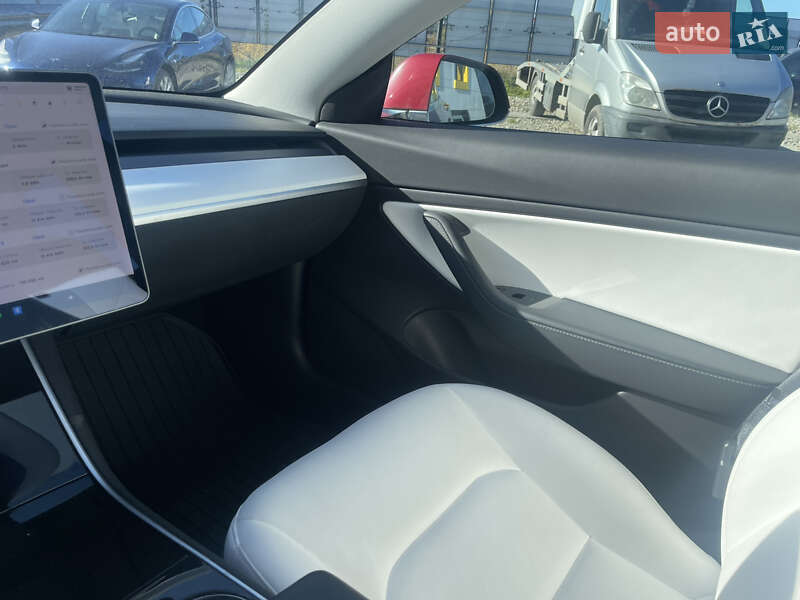 Седан Tesla Model 3 2019 в Тернополе фото 15 Седан Tesla Model 3 2019 в Тернополе