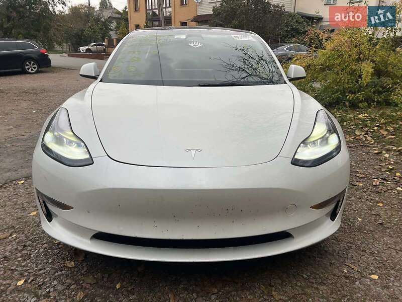 Седан Tesla Model 3 2022 в Киеве фото 30 Седан Tesla Model 3 2022 в Киеве