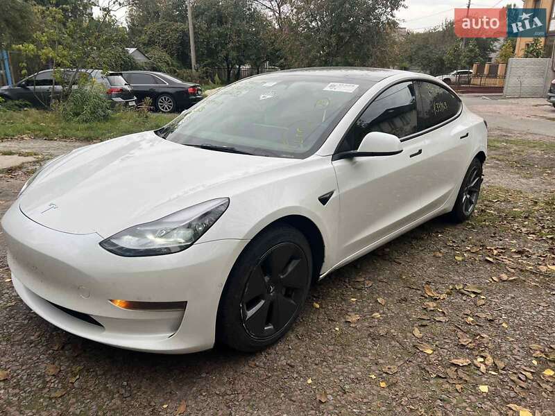 Седан Tesla Model 3 2022 в Киеве фото 32 Седан Tesla Model 3 2022 в Киеве
