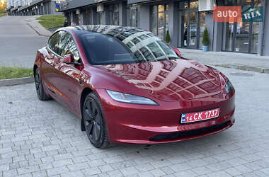 Седан Tesla Model 3 2024 в Новояворівську