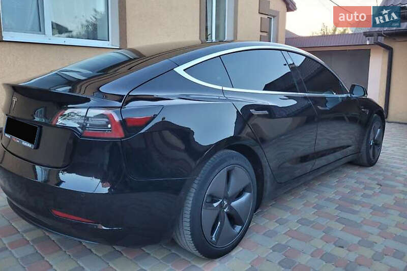 Седан Tesla Model 3 2019 в Києві