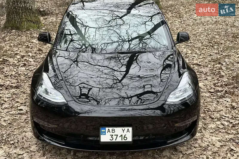 Седан Tesla Model 3 2022 в Виннице