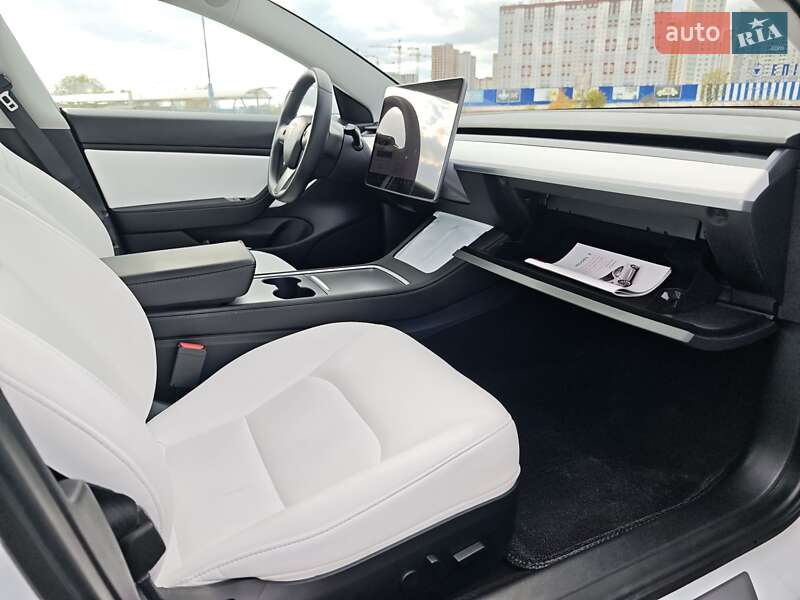 Седан Tesla Model 3 2020 в Киеве фото 3 Седан Tesla Model 3 2020 в Киеве