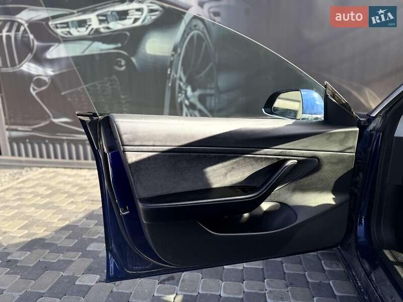 Седан Tesla Model 3 2020 в Львове фото 30 Седан Tesla Model 3 2020 в Львове