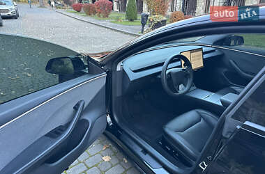 Седан Tesla Model 3 2024 в Львове