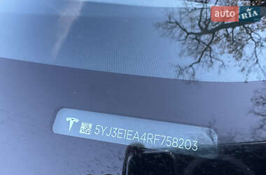 Седан Tesla Model 3 2024 в Львове