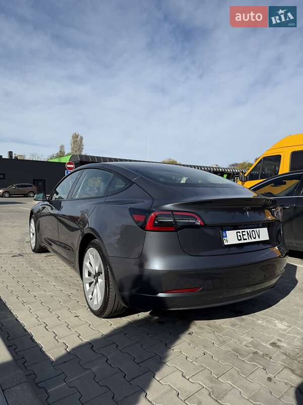 Седан Tesla Model 3 2023 в Одесі