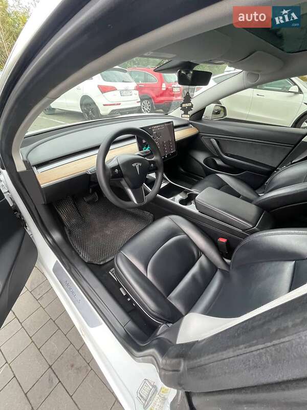 Седан Tesla Model 3 2018 в Львові фото 8 Седан Tesla Model 3 2018 в Львові