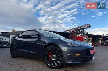 Седан Tesla Model 3 2023 в Кривому Розі