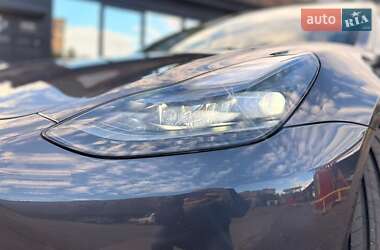 Седан Tesla Model 3 2023 в Кривом Роге
