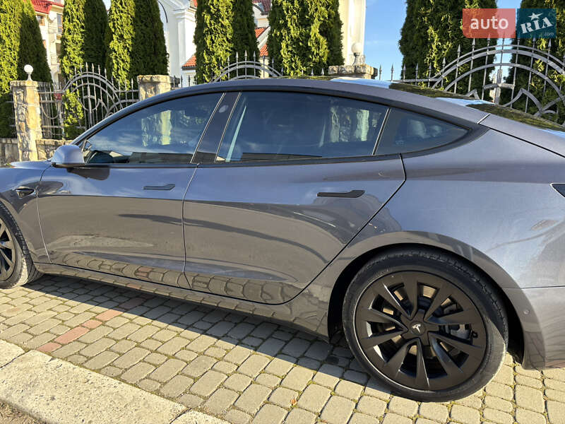 Седан Tesla Model 3 2021 в Ивано-Франковске