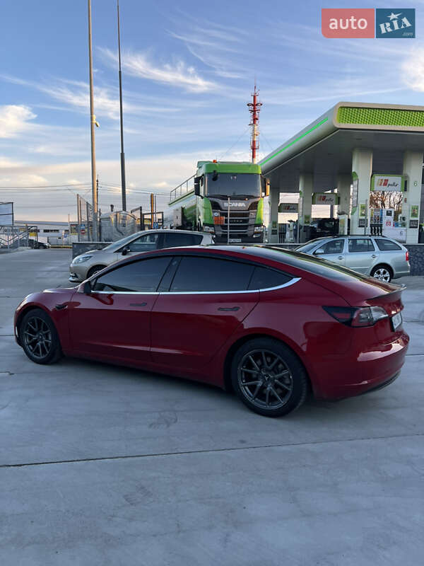 Седан Tesla Model 3 2018 в Білій Церкві