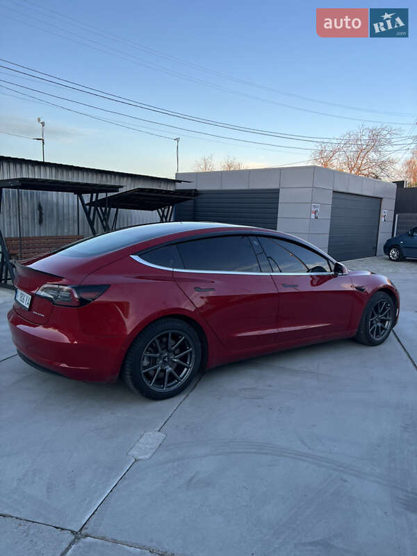 Седан Tesla Model 3 2018 в Білій Церкві