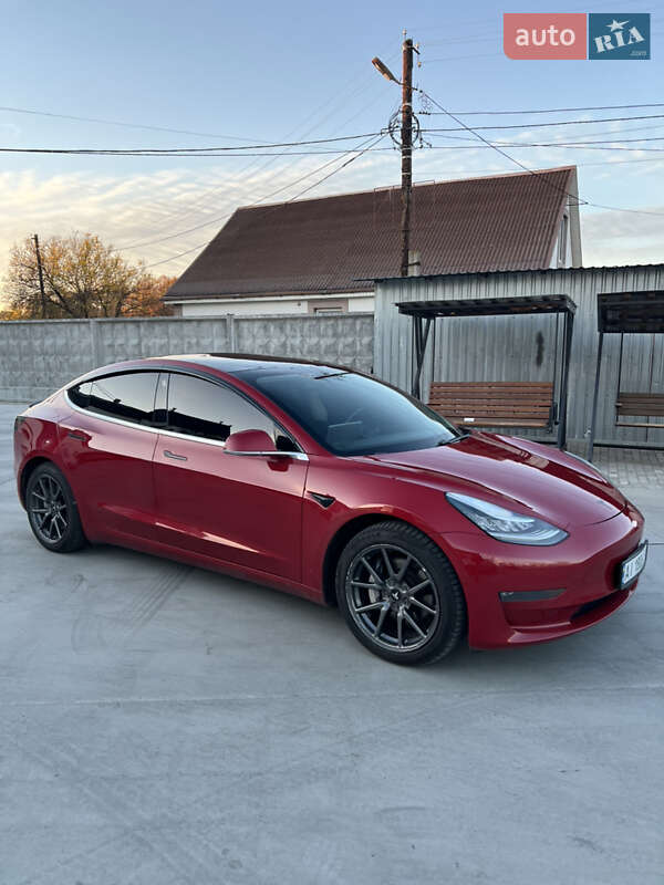 Седан Tesla Model 3 2018 в Білій Церкві