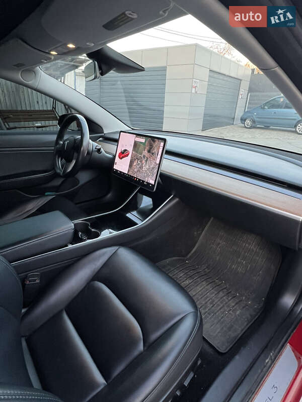 Седан Tesla Model 3 2018 в Білій Церкві