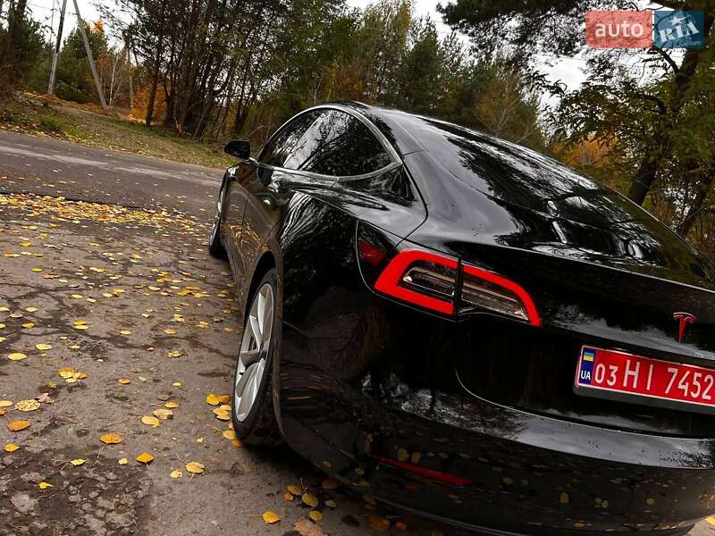Седан Tesla Model 3 2018 в Ковеле