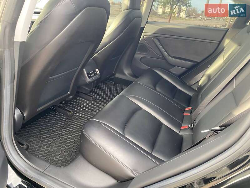 Седан Tesla Model 3 2018 в Ковеле