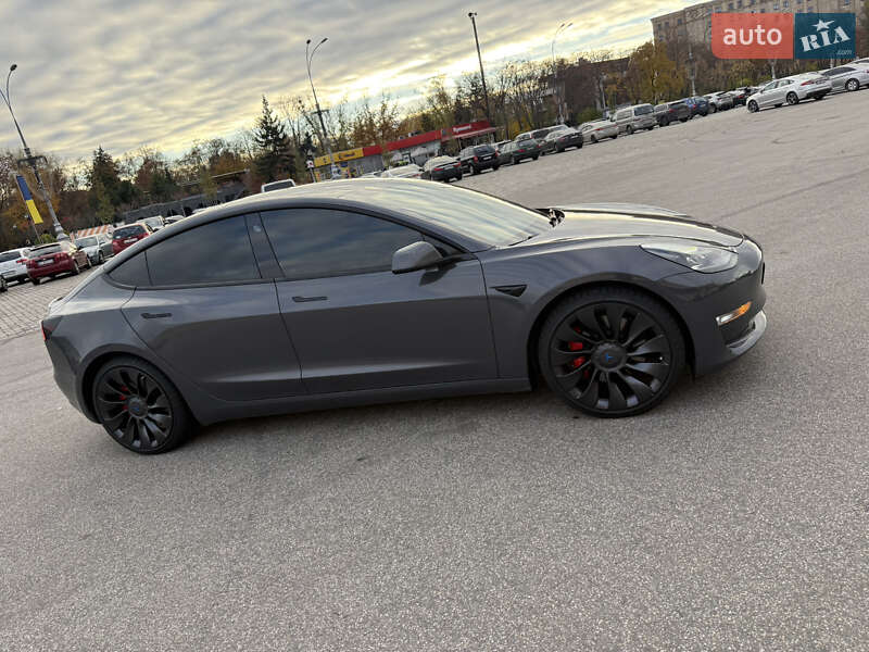 Седан Tesla Model 3 2022 в Харькове