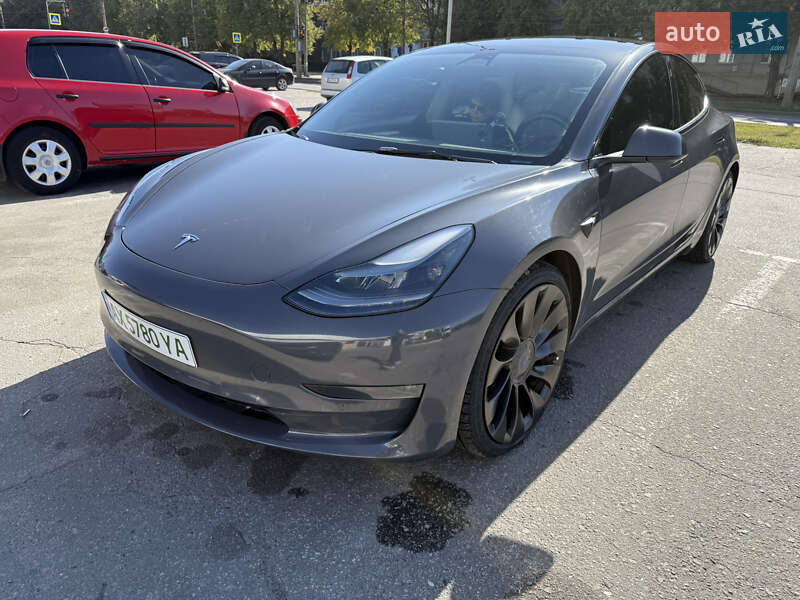Седан Tesla Model 3 2022 в Харькове