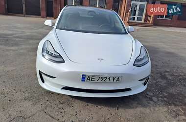 Седан Tesla Model 3 2020 в Кривому Розі