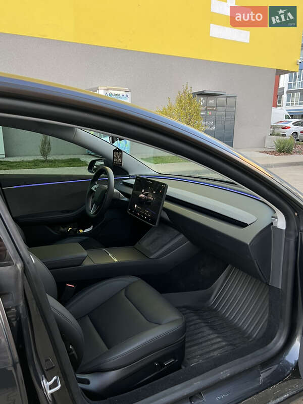 Седан Tesla Model 3 2025 в Черновцах фото 16 Седан Tesla Model 3 2025 в Черновцах
