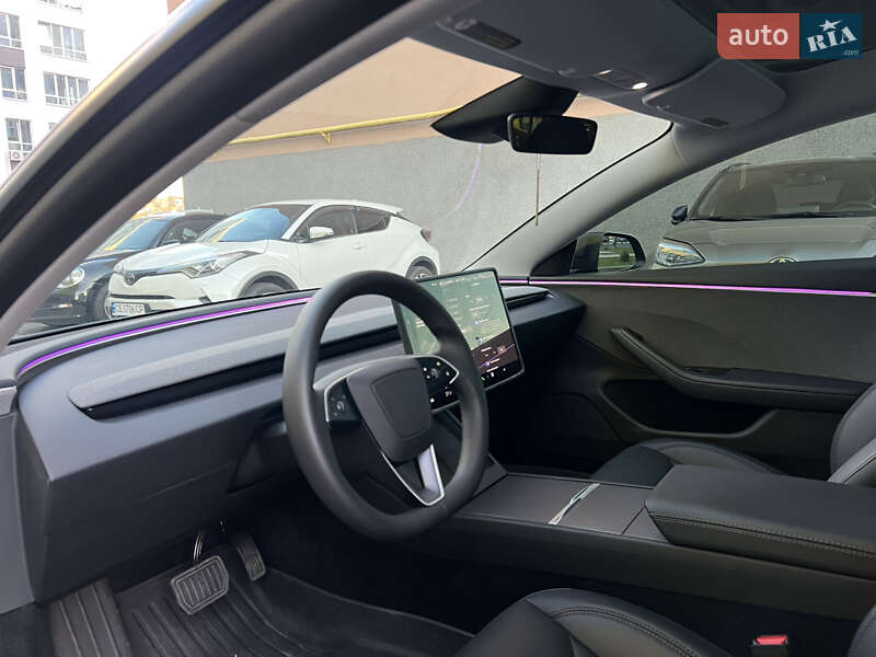 Седан Tesla Model 3 2025 в Черновцах фото 21 Седан Tesla Model 3 2025 в Черновцах