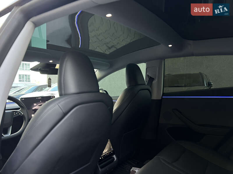 Седан Tesla Model 3 2025 в Черновцах фото 35 Седан Tesla Model 3 2025 в Черновцах