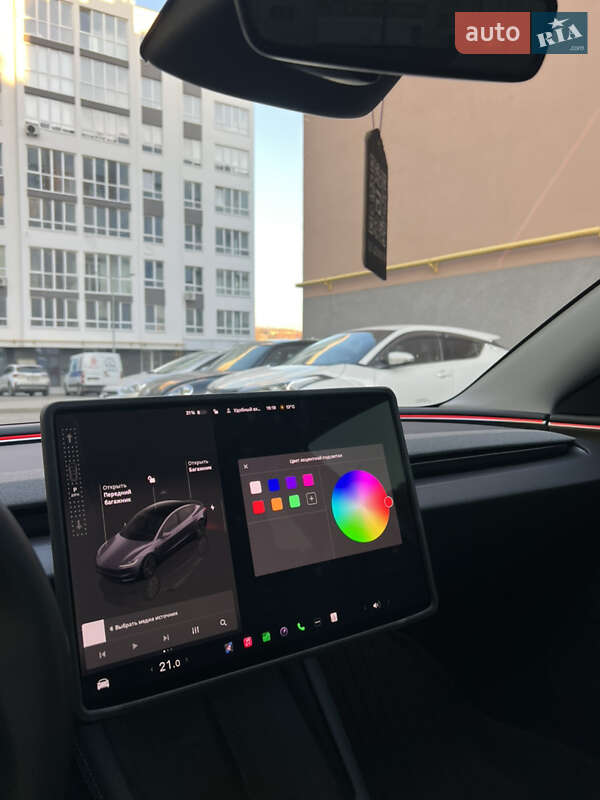 Седан Tesla Model 3 2025 в Черновцах фото 38 Седан Tesla Model 3 2025 в Черновцах