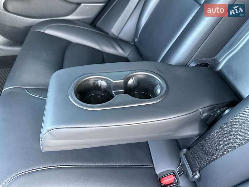 Седан Tesla Model 3 2023 в Стрые