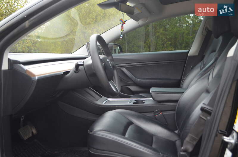 Седан Tesla Model 3 2021 в Львові фото 10 Седан Tesla Model 3 2021 в Львові