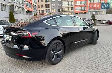 Седан Tesla Model 3 2018 в Львові