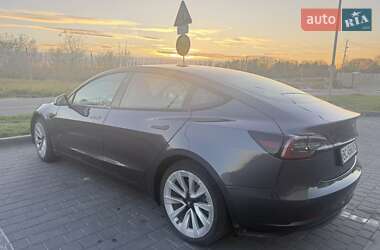 Седан Tesla Model 3 2022 в Львові