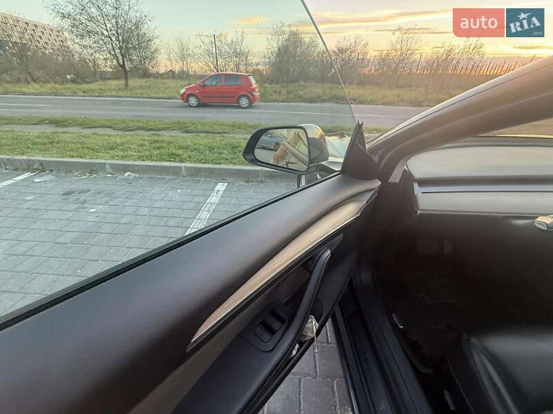 Седан Tesla Model 3 2022 в Львове фото 7 Седан Tesla Model 3 2022 в Львове