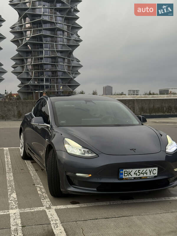 Седан Tesla Model 3 2019 в Костопілі фото 7 Седан Tesla Model 3 2019 в Костопілі