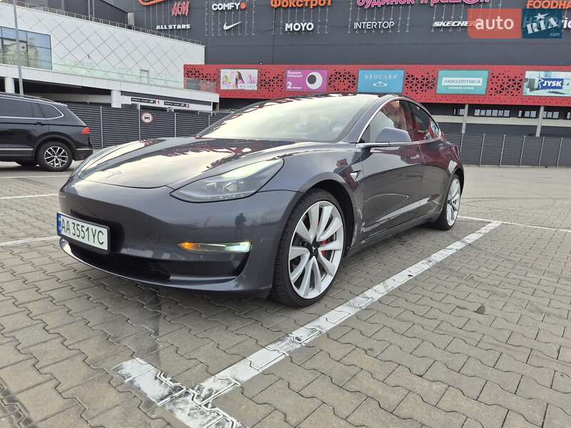 Седан Tesla Model 3 2018 в Києві фото Седан Tesla Model 3 2018 в Києві
