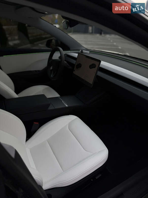 Седан Tesla Model 3 2024 в Киеве фото 17 Седан Tesla Model 3 2024 в Киеве