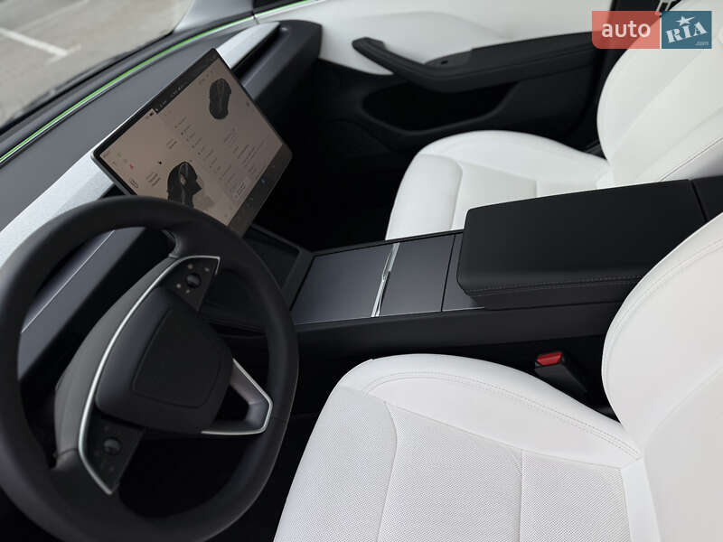 Седан Tesla Model 3 2024 в Киеве фото 15 Седан Tesla Model 3 2024 в Киеве