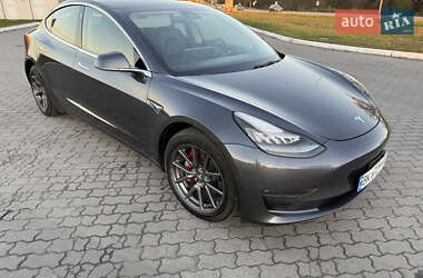 Седан Tesla Model 3 2019 в Дубно
