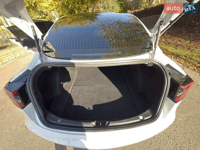 Седан Tesla Model 3 2019 в Кривом Роге фото 16 Седан Tesla Model 3 2019 в Кривом Роге