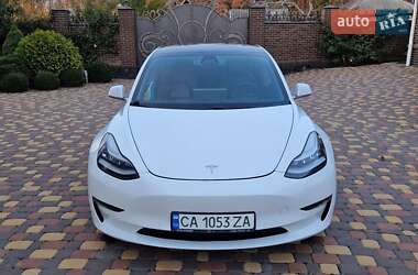 Седан Tesla Model 3 2019 в Черкассах