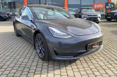 Седан Tesla Model 3 2019 в Львове