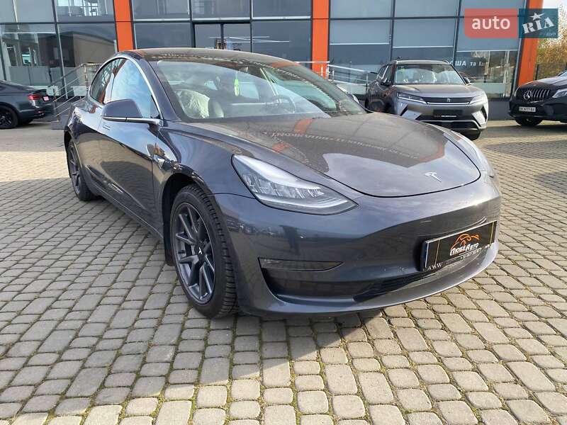 Tesla Model 3 2019
