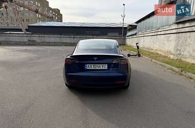 Седан Tesla Model 3 2023 в Киеве