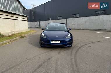 Седан Tesla Model 3 2023 в Киеве