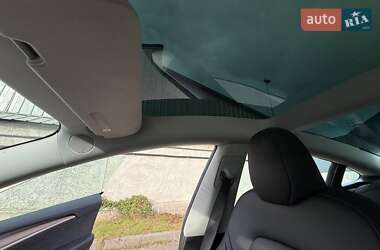 Седан Tesla Model 3 2023 в Киеве