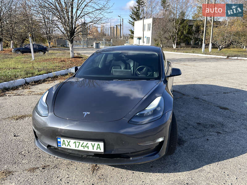 Tesla Model 3 2022