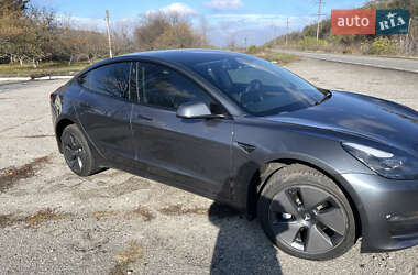 Седан Tesla Model 3 2022 в Первомайську