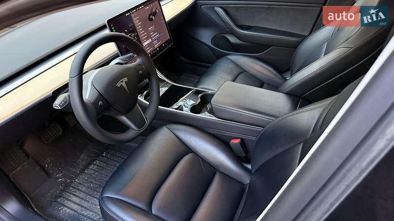 Седан Tesla Model 3 2019 в Львове фото 14 Седан Tesla Model 3 2019 в Львове